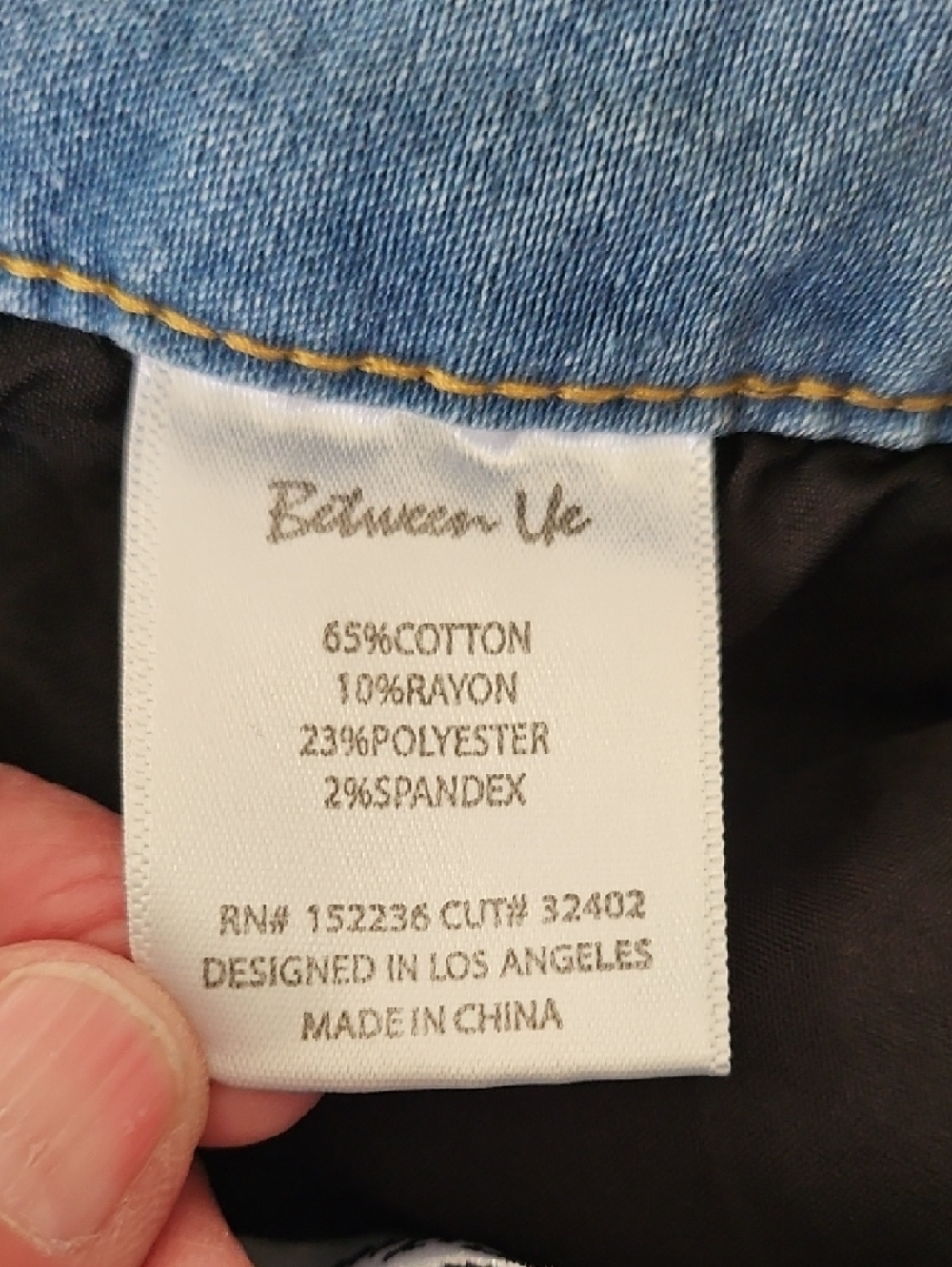 Between Us Light Wash Skinny Jeans - Size 9 - Picture 7 of 7